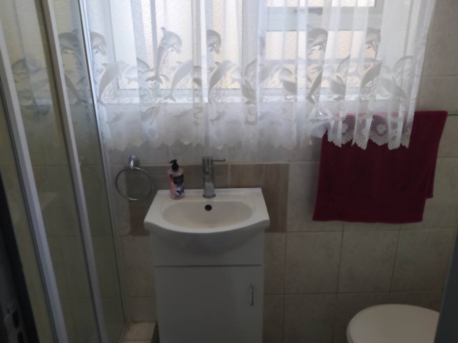 4 Bedroom Property for Sale in De Kelders Western Cape